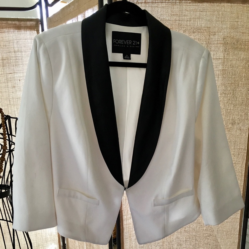 Forever 21 Cropped Blazer